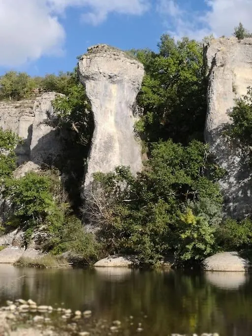 Hébergement de vacances Lou Caladou Gite En Pierre Avec Bain A Remous Vallon-Pont-dʼArc France